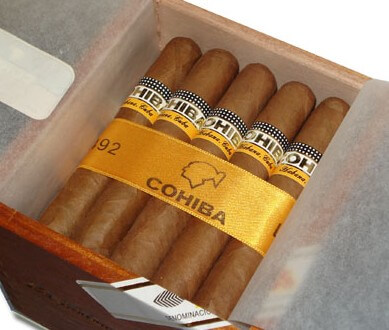 box of cohiba robustos cuban cigars